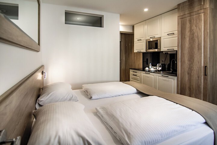 Room 7 of 45