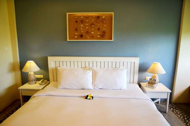 Room 15 of 74