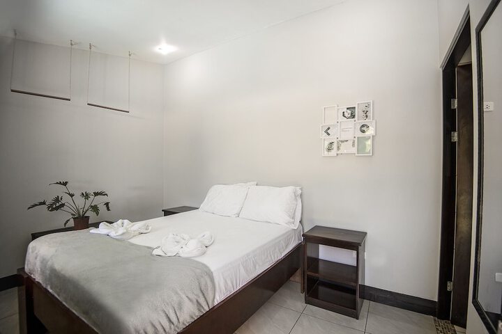 Room 10 of 49