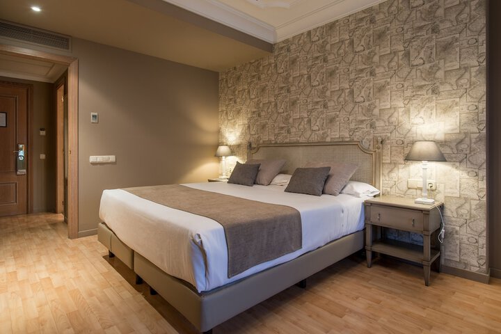 Room 6 of 46