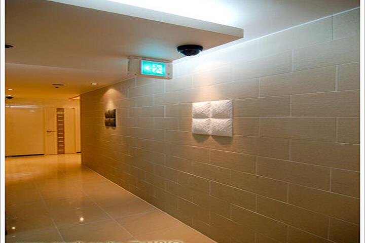 Hotel 4 of 6