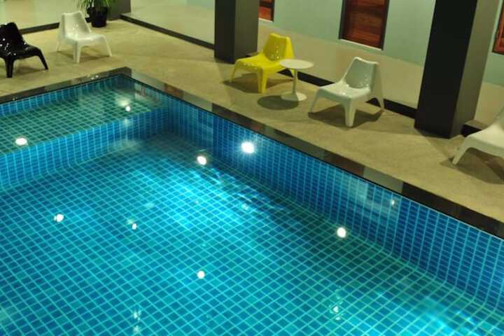 Pool Hotel