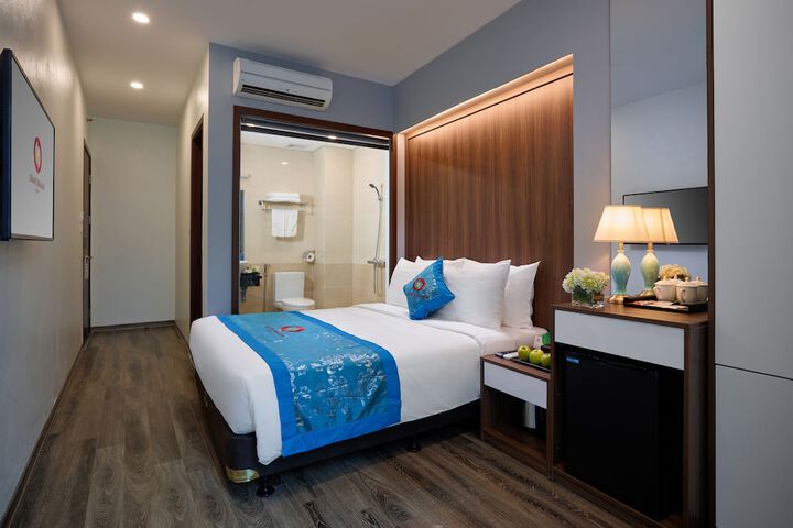 Room 10 of 46