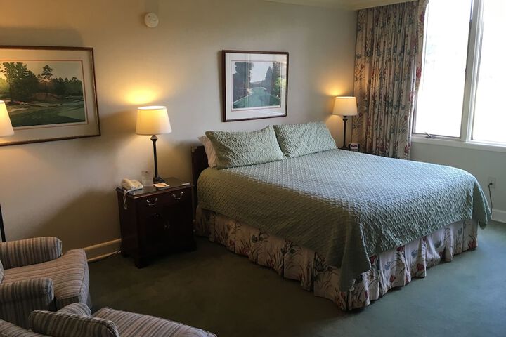Room 5 of 72