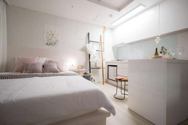 Room 4 of 29