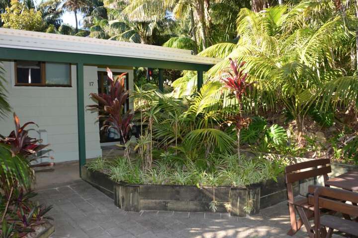 Property Grounds 25 of 33