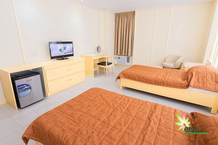 Room 8 of 52
