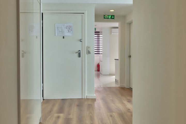 Room 13 of 73