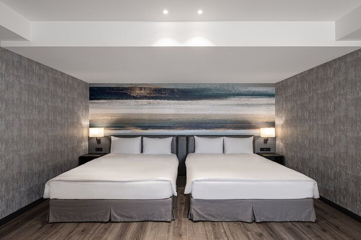 Room 6 of 35