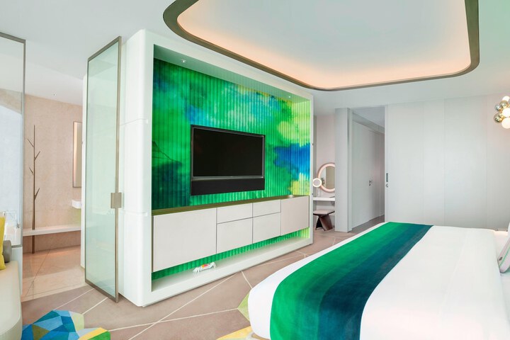 Room 38 of 168