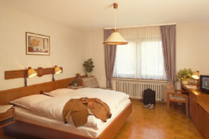 Room 80 of 84