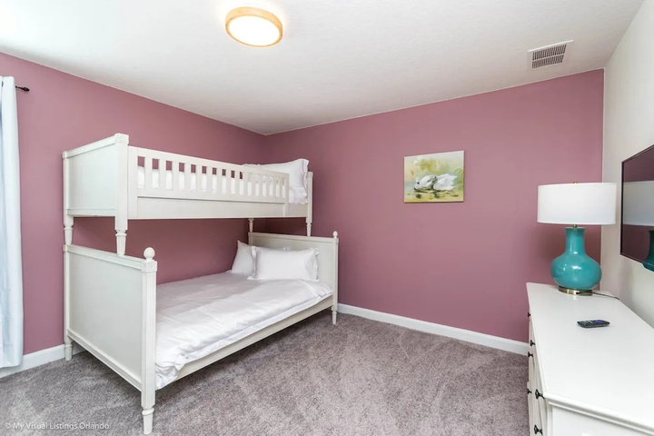 Room 6 of 31