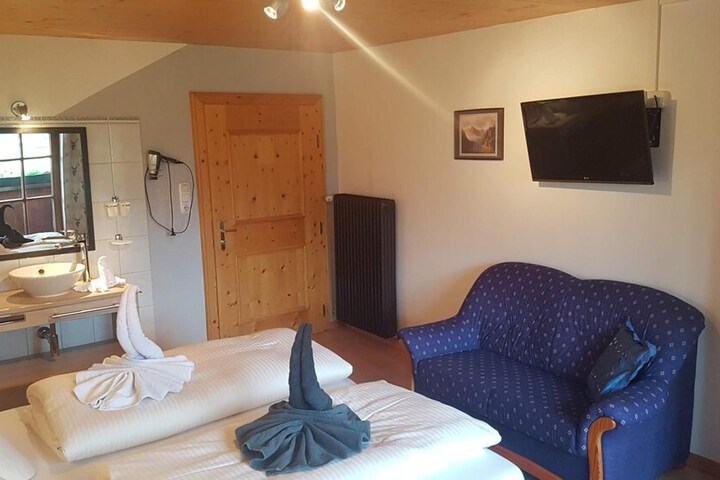 Room 6 of 57