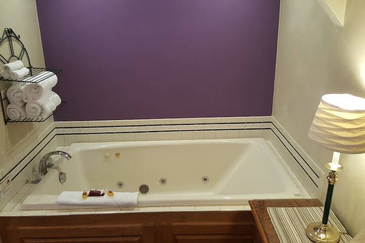 Room 102 of 128
