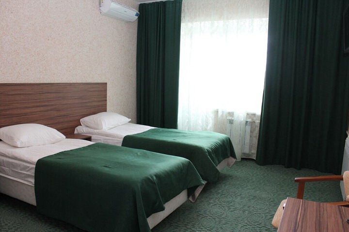 Room 14 of 40
