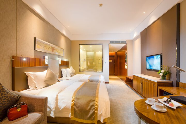 Room 10 of 39