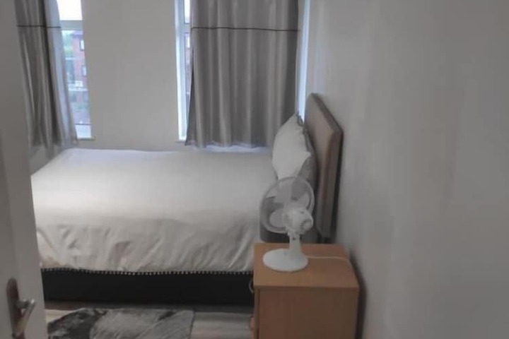 Room 2 of 31