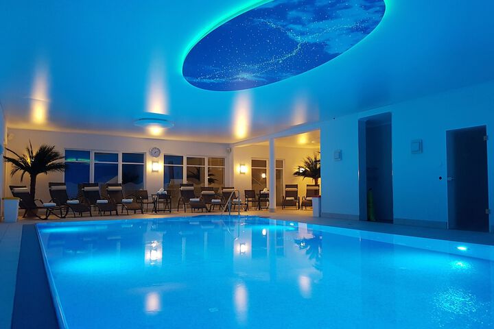 Pool 19 of 26