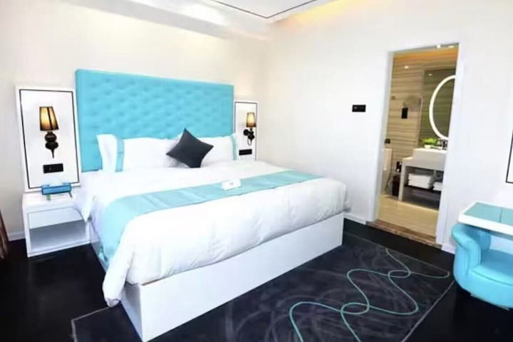 Room 17 of 26