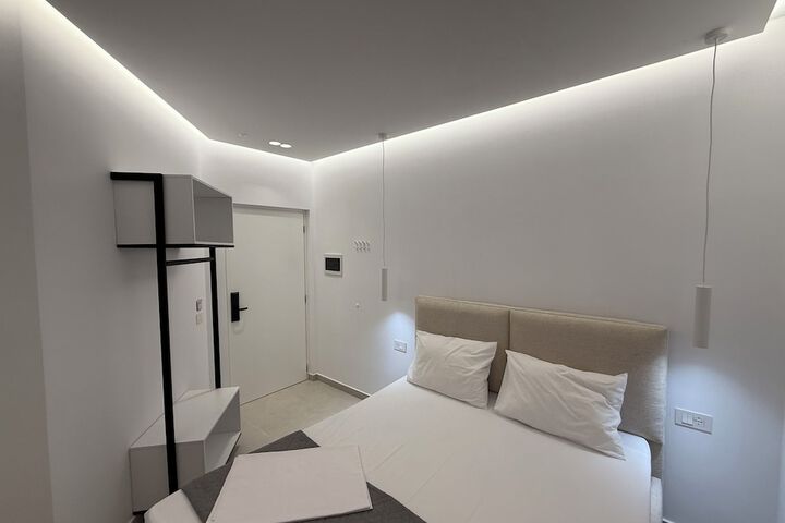 Room 43 of 104