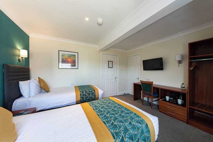 Room 50 of 193