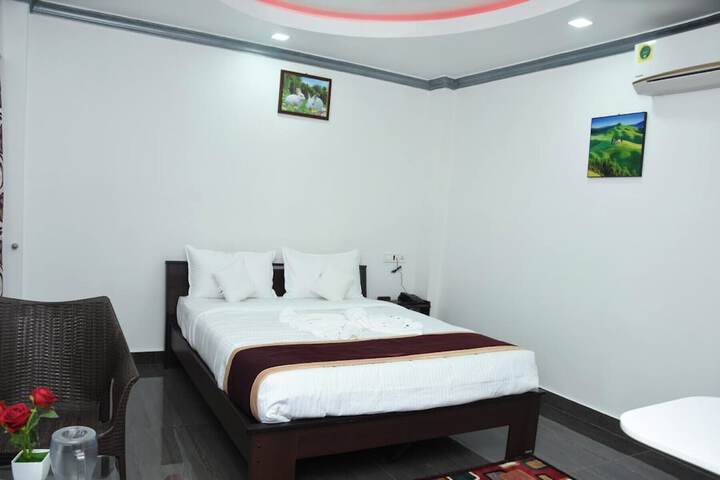 Room 3 of 40