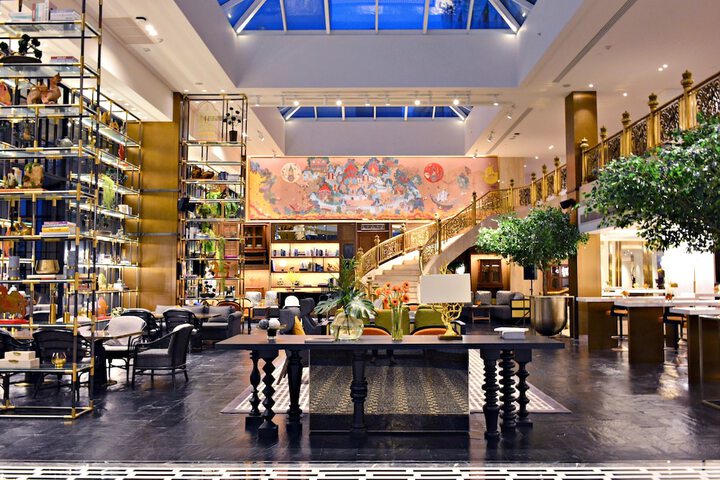 Guest Lobby