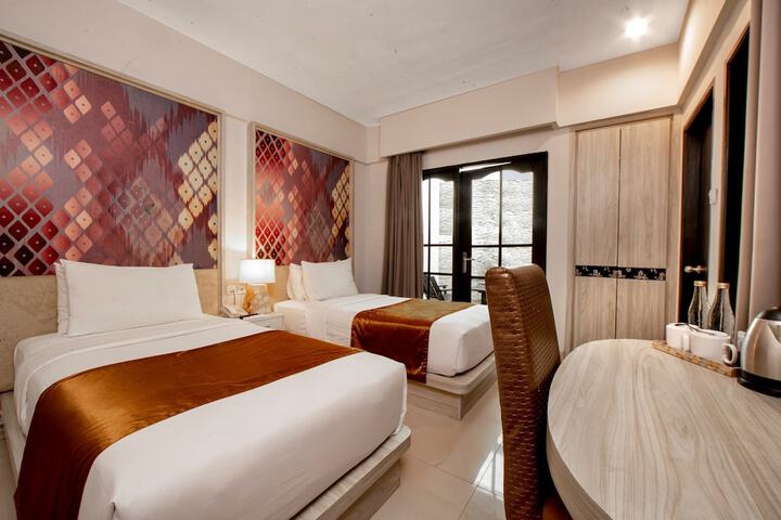 Room 8 of 36