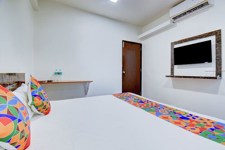 Room 15 of 22