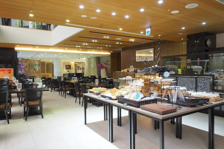 Dining 110 of 137