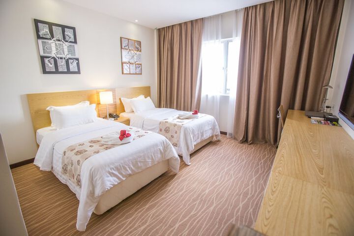 Room 9 of 22