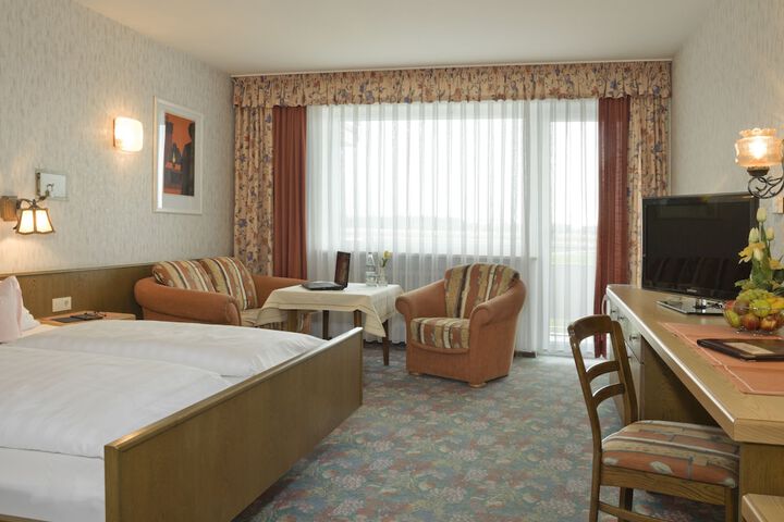 Room 8 of 36