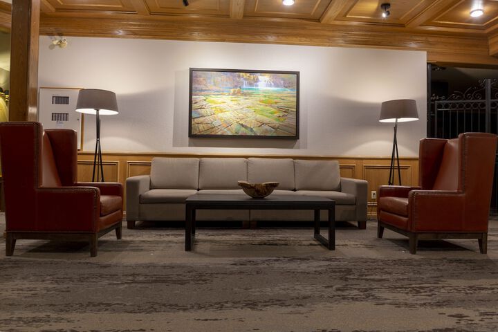 Hotel Interior 4 of 31