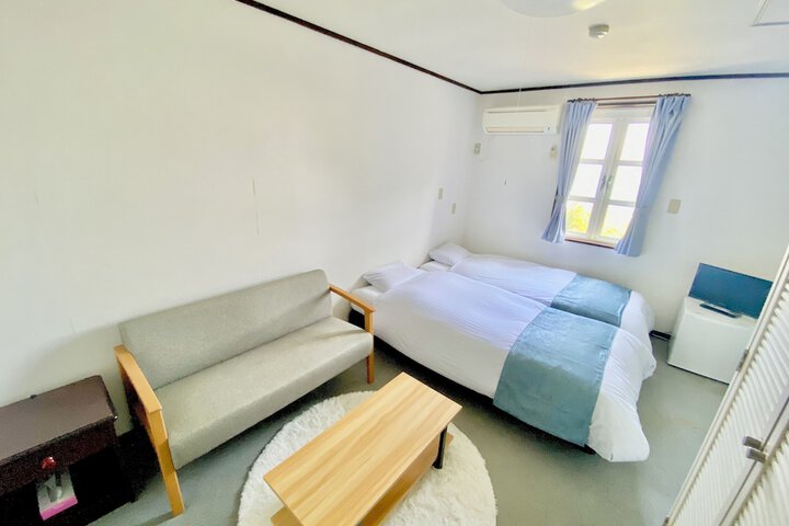 Room 2 of 23