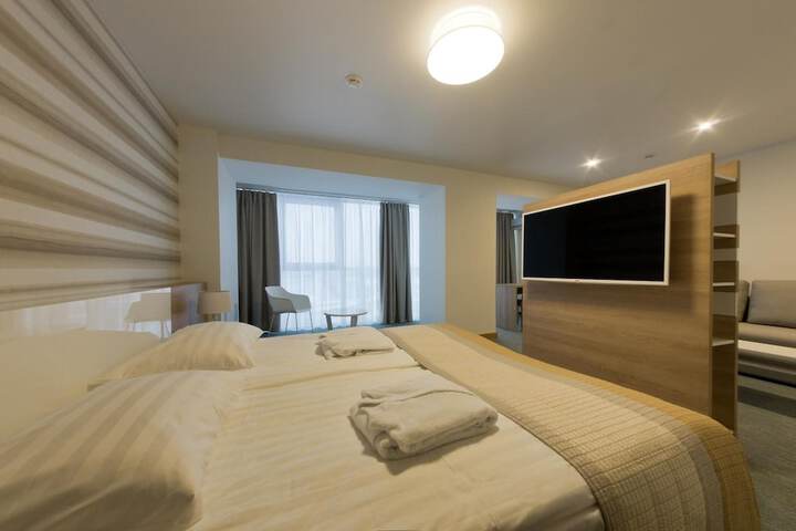 Room 21 of 57