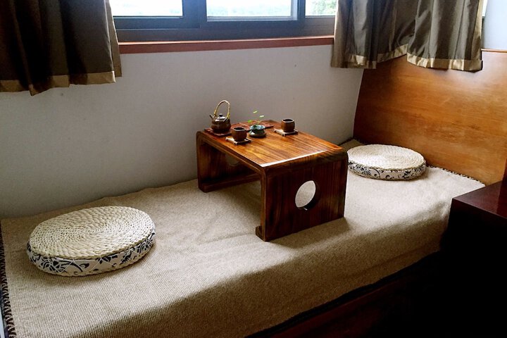 Room 16 of 32