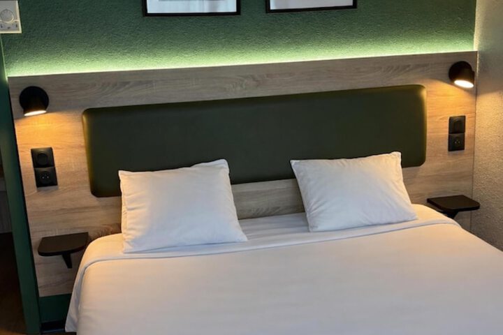Room 7 of 35