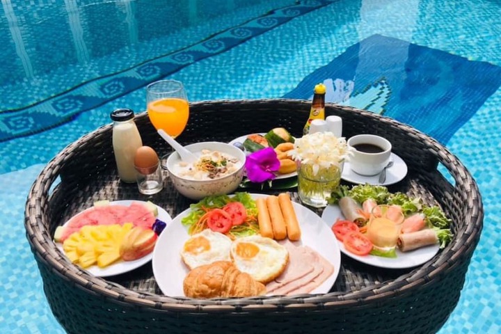Breakfast/Coffee Service 67 of 85