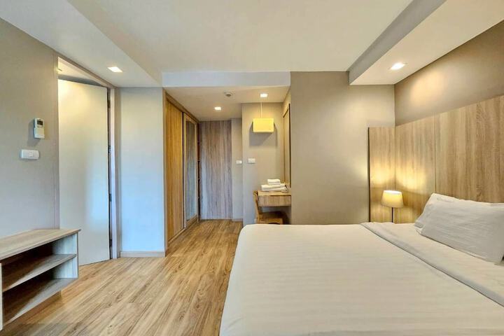Room 36 of 94