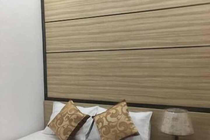 Room 20 of 49