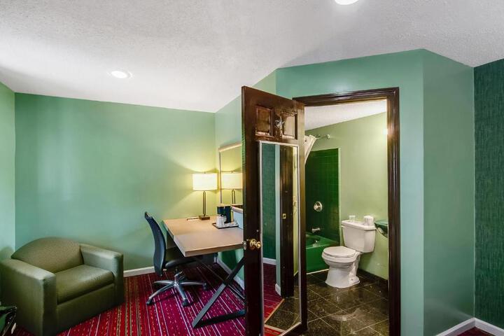 Standard Room, King or Two Doubles (1 of 2)