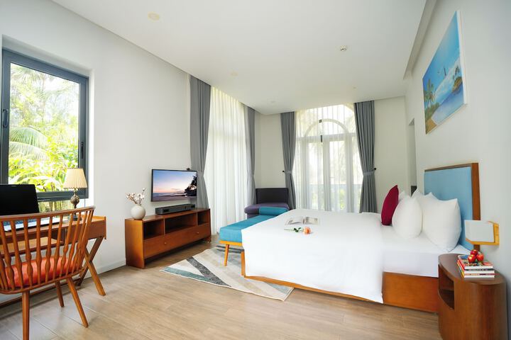 Room 35 of 165