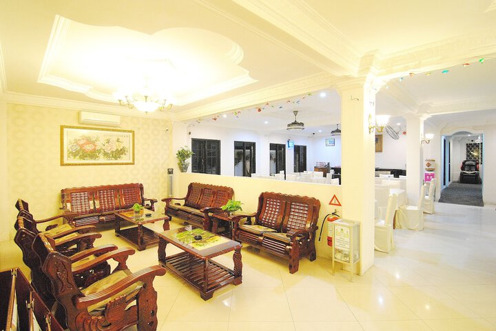 Hotel Interior 6 of 35