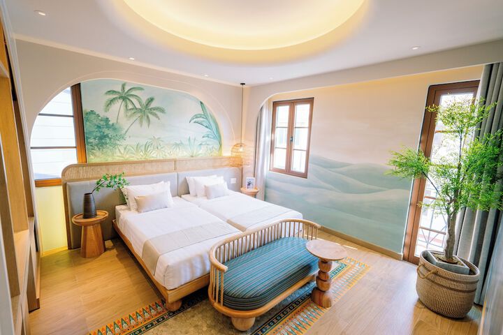 Room 3 of 91