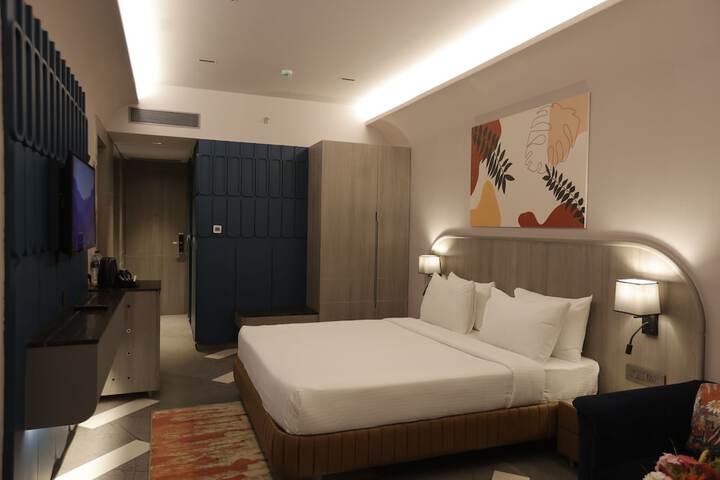 Room 3 of 17