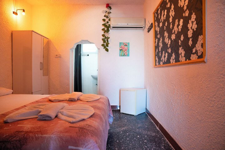 Room 19 of 60