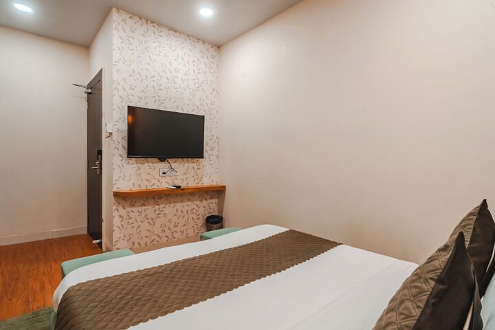 Room 28 of 51