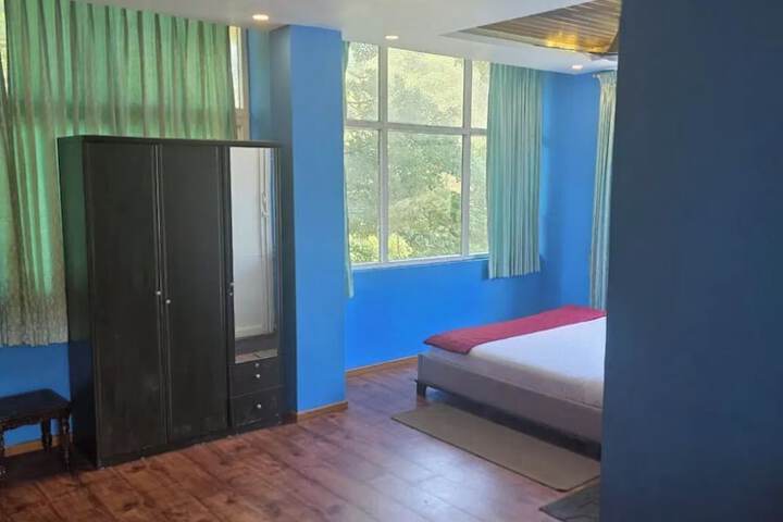 Room 5 of 29
