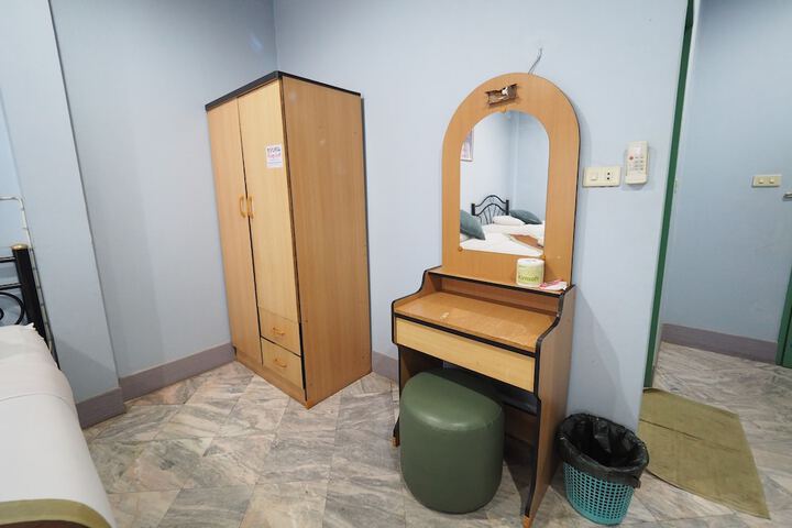 Room 29 of 51
