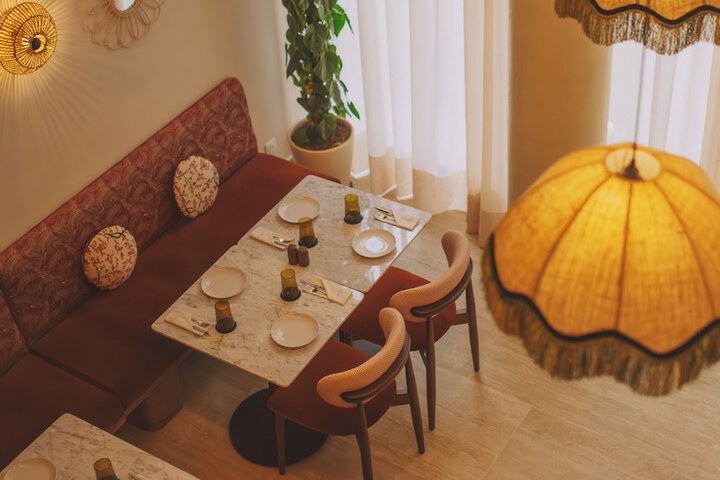 Dining 32 of 43